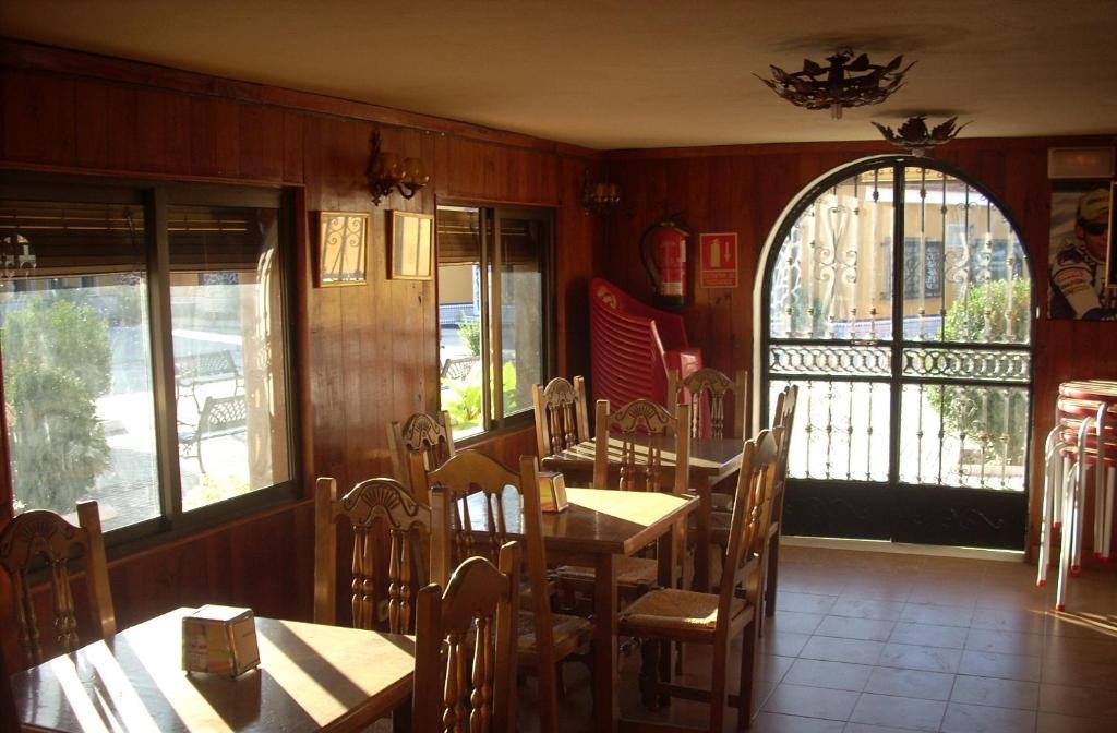 Hostal Don Diego San Juan Del Puerto Luaran gambar