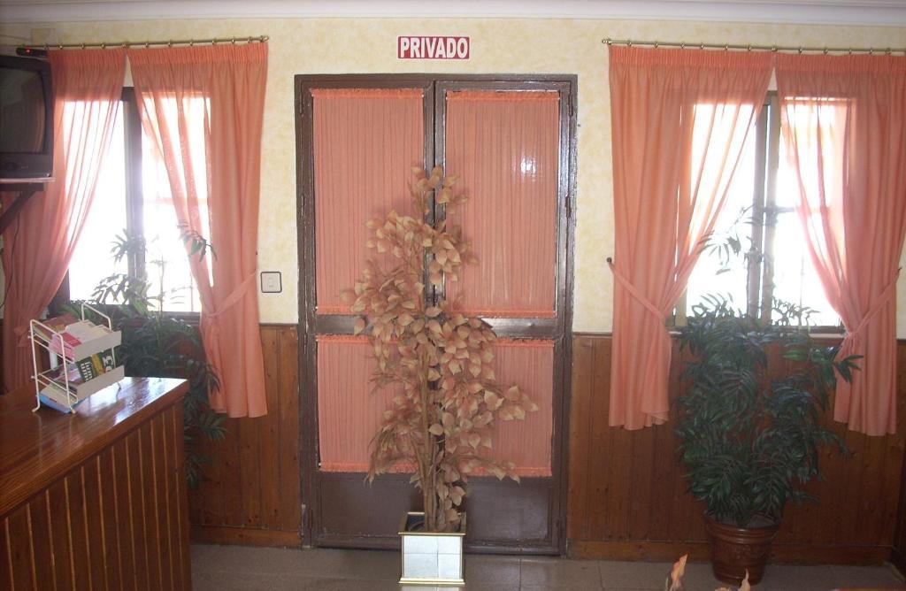 Hostal Don Diego San Juan Del Puerto Luaran gambar